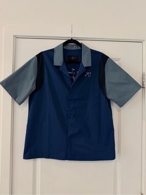 Jordan Navy and Light Gray Colorblock Short-Sleeve Button-Up Never Used